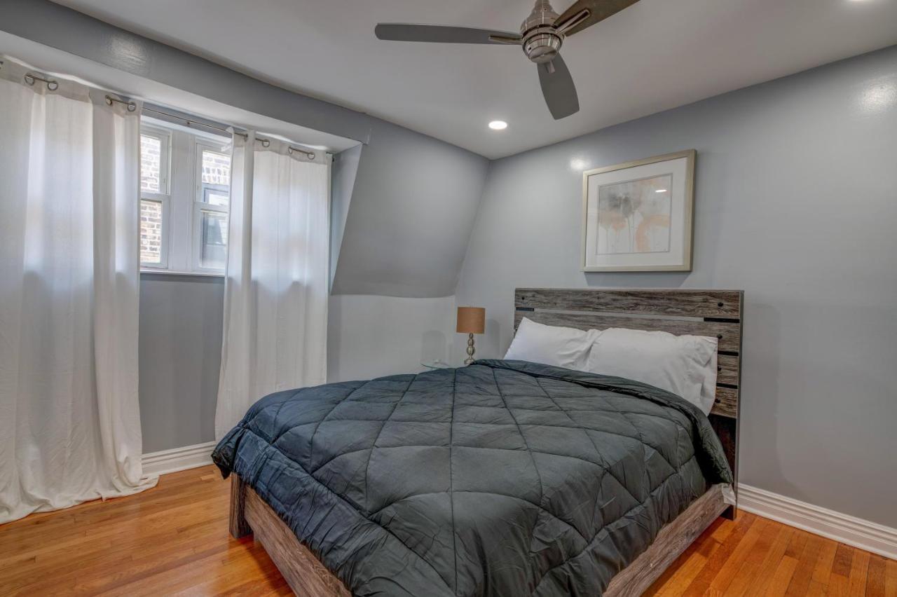 Spacious 5-Br House Near Transit W Parking Chicago Exterior photo